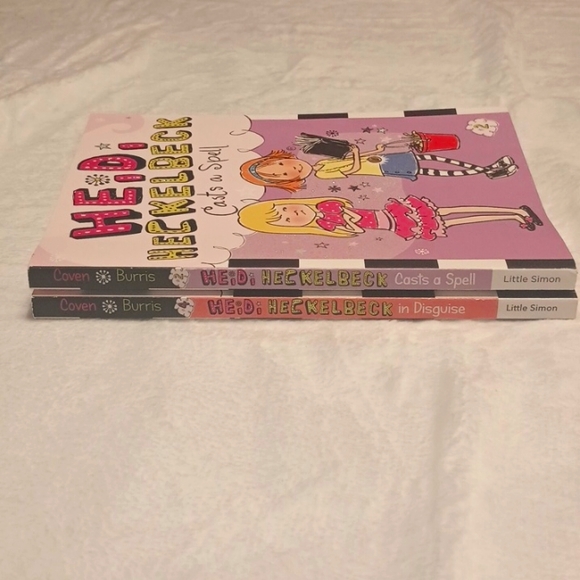 Heidi Heckelbeck Set of 2 soft cover books - Picture 6 of 13